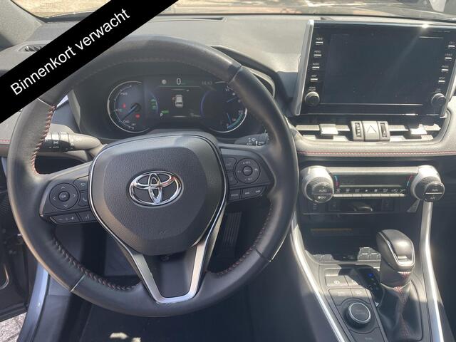 Toyota RAV4 2.5 Plug-in Hybrid AWD Dynamic | 1500KG trekgewicht | Afneembare Trekhaak| Stuur- & Stoelverwarming | Apple Carplay & AndroidAUTO |