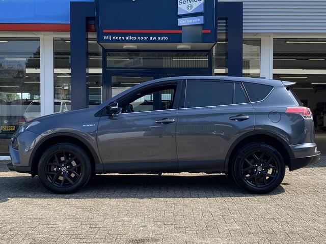 Toyota RAV4 2.5 Hybrid Black Edition / Automaat / Fabrieksgarantie tot 2029 / Keyless / Radio-Bluetooth / navi / Camera / Adaptieve Cruise-Control / Lane-Assist / Climate-Control / E-Achterklep / AFN-Trekhaak / PDC / LMV 18'' / ENZ.