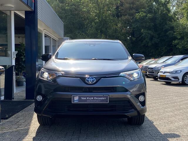 Toyota RAV4 2.5 Hybrid Black Edition / Automaat / Fabrieksgarantie tot 2029 / Keyless / Radio-Bluetooth / navi / Camera / Adaptieve Cruise-Control / Lane-Assist / Climate-Control / E-Achterklep / AFN-Trekhaak / PDC / LMV 18'' / ENZ.