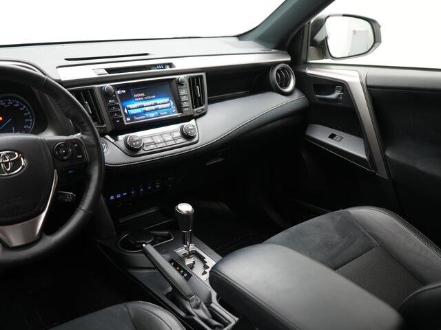Toyota RAV4 2.5 Hybrid AWD Style