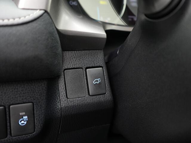 Toyota RAV4 2.5 Hybrid AWD Style
