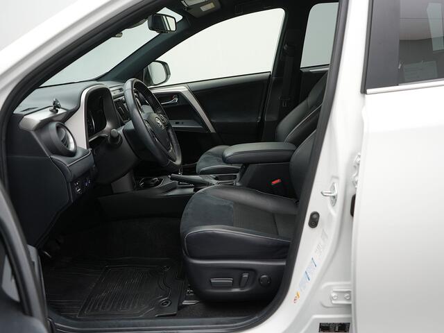 Toyota RAV4 2.5 Hybrid AWD Style