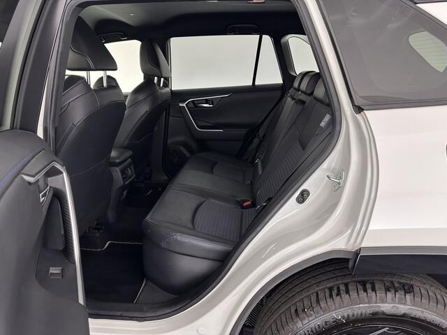 Toyota RAV4 2.5 Hybrid AWD Bi-Tone (INCL.BTW) *LEATHER | FULL-LED | ADAPTIVE-CRUISE | BLINDS-SPOT | TOP-VIEW | JBL-SOUND | KEYLESS | NAVI-FULLMAP | DAB+ | 18''ALU | TOWBAR*