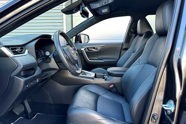 Toyota RAV4 2.5 Hybrid Style Black Edition 360Gr. Camera
