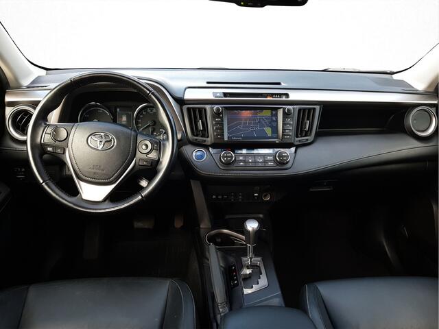 Toyota RAV4 2.5 Hybrid AWD Executive Business | Camera | Trekhaak | Navigatie | LM Velgen |