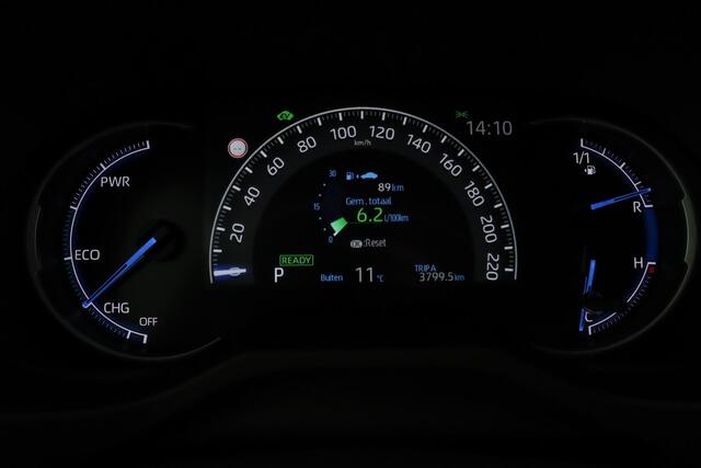 Toyota RAV4 2.5 Hybrid AWD ADVENTURE | Trekhaak | 1.650kg Trekgewicht! | Stoelverwarming | Lederen interieur | Camera | Adaptieve Cruise Control