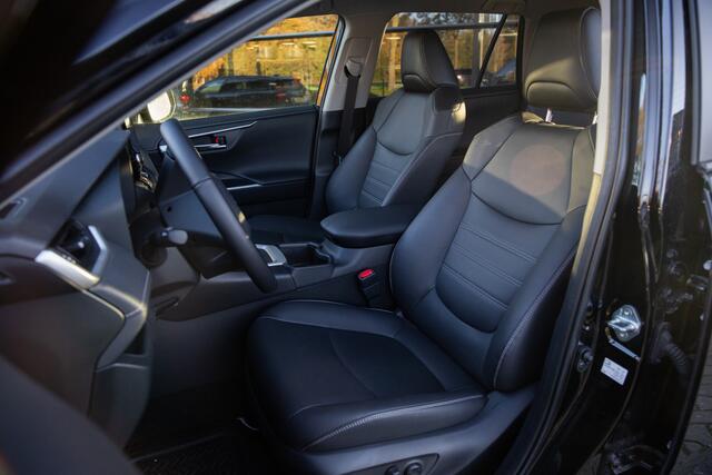 Toyota RAV4 2.5 Hybrid AWD Executive , Adap. cruise, Keyless entry, Carplay,