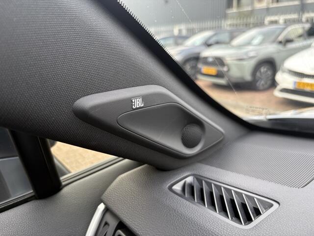 Toyota RAV4 2.5 Plug-in Hybrid Bi-Tone | HUD | 360 Camera | Trekhaak |