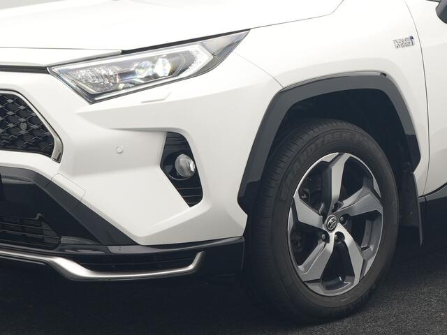 Toyota RAV4 2.5 Plug-in Hybrid AWD Dynamic 306pk Dealer O.H PHEV | Adaptive Cruise | Trekhaak | Sportstoelen Verwarmd | Camera | Apple Carplay | 18"L.M | Keyless | Stuurverwarming | Navigatie |