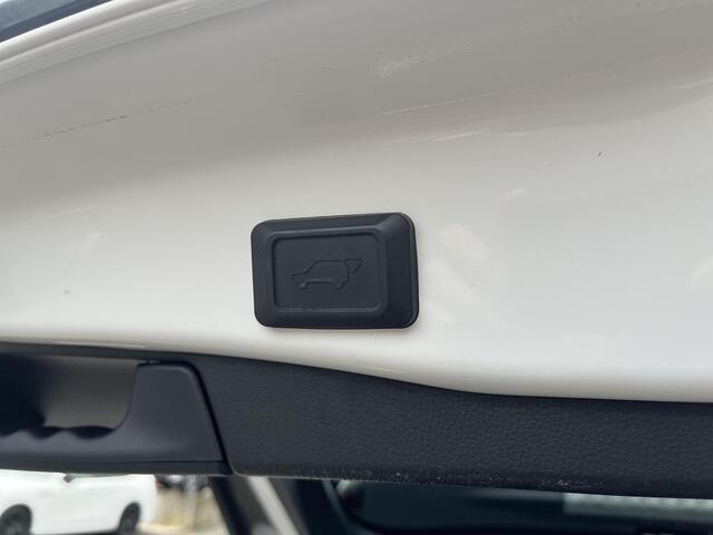 Toyota RAV4 2.5 Plug-in Hybrid AWD Business | Navigatie | Apple CarPlay/Android auto | Trekhaak | Elektrische achterklep