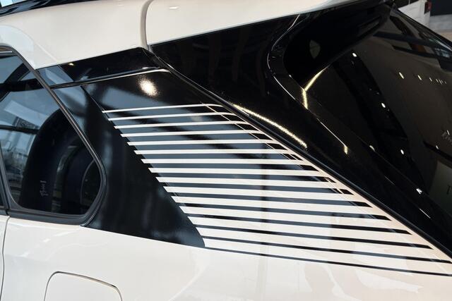 Toyota RAV4 2.5 Plug-in Hybrid AWD Style, Trekhaak, Bearlock, Stoelverwarming voor en achter, Stuur verwarming, Dealer onderhouden!