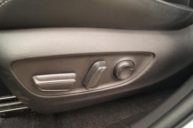 Toyota RAV4 2.0 VVT-iE Automaat Style -LEER-NAVI-CAM-TREKHAAK-