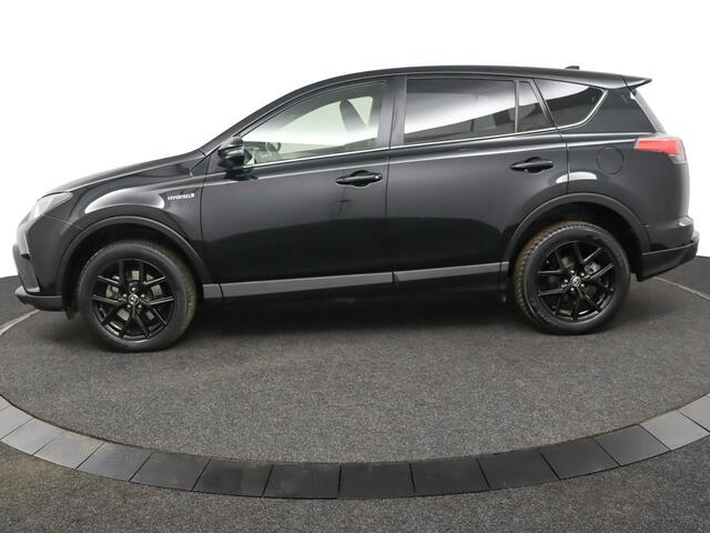 Toyota RAV4 2.5 Hybrid Black Edition | Adaptive Cruise Control | Achteruitrijcamera | Elektrische achterklep | Parkeersensoren | Navigatie |