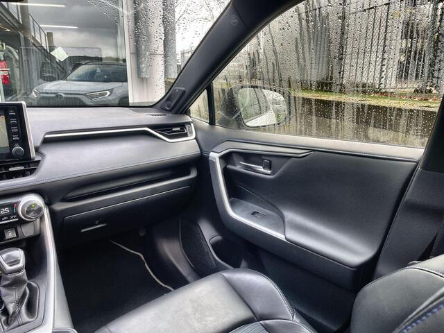 Toyota RAV4 2.5 Hybrid Bi-Tone