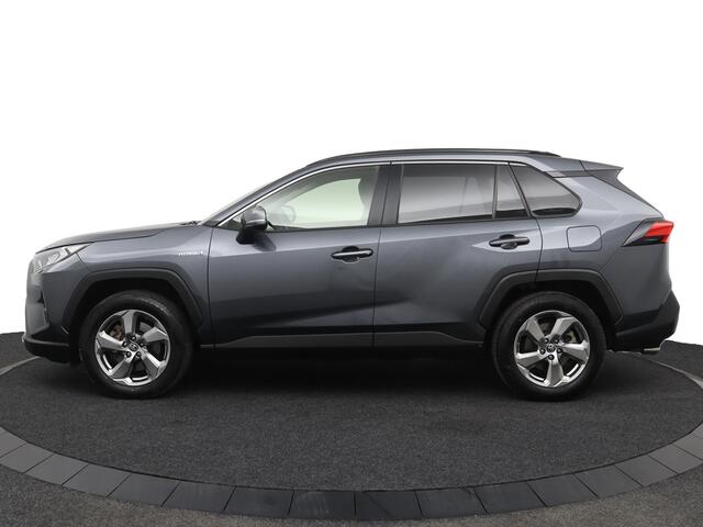 Toyota RAV4 2.5 Hybrid AWD Style | Trekhaak | 1650 kg trekgewicht | Lederen-alcantara bekleding | Stuur en stoelverwarming |