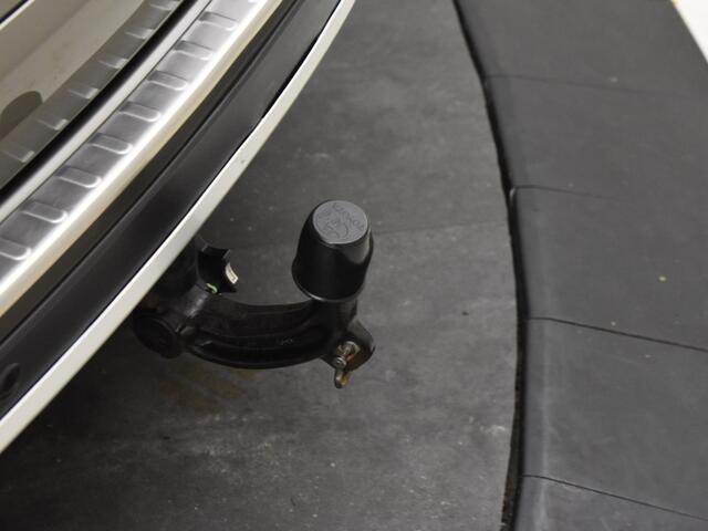 Toyota RAV4 2.5 Hybrid AWD Style | Trekhaak | Navigatie | PDC