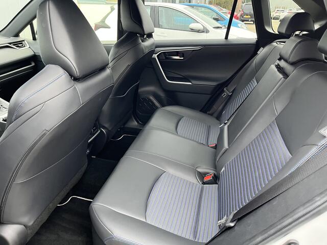 Toyota RAV4 2.5 Hybrid AWD Style Bi-Tone Stoel Stuur Verwarming