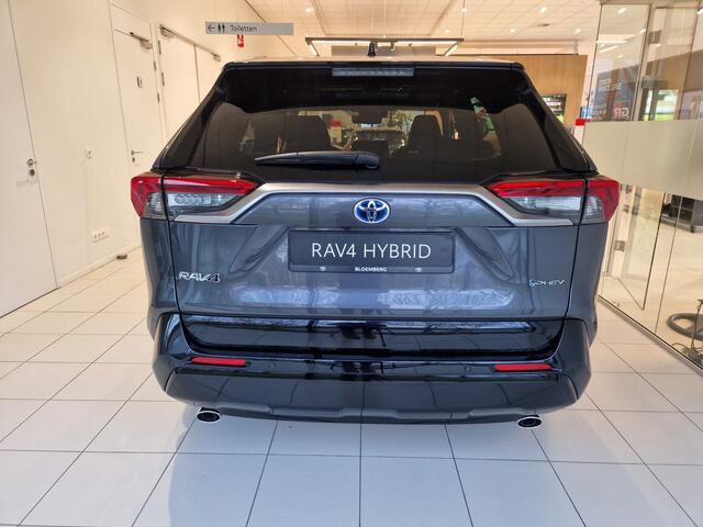 Toyota RAV4 2.5 Plug-in Hybrid AWD Bi-Tone Plus Schuif - / Kanteldak | UIT VOORRAAD LEVERBAAR BIJ BLOEMBERG ARNHEM |