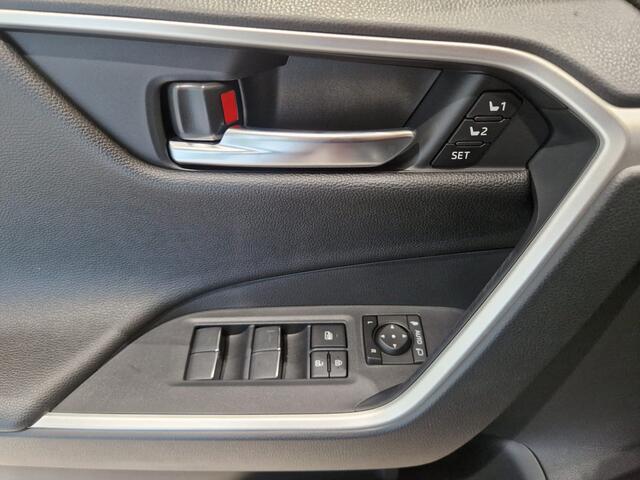 Toyota RAV4 2.5 Plug-in Hybrid AWD Bi-Tone Plus Schuif - / Kanteldak | UIT VOORRAAD LEVERBAAR BIJ BLOEMBERG ARNHEM |