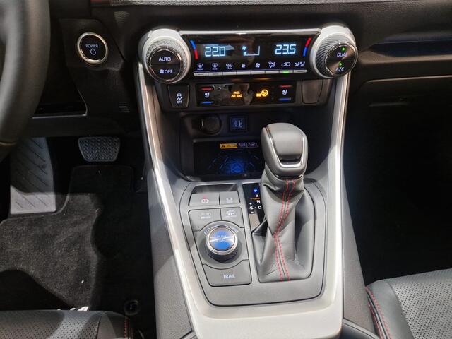 Toyota RAV4 2.5 Plug-in Hybrid AWD Bi-Tone Plus Schuif - / Kanteldak | UIT VOORRAAD LEVERBAAR BIJ BLOEMBERG ARNHEM |