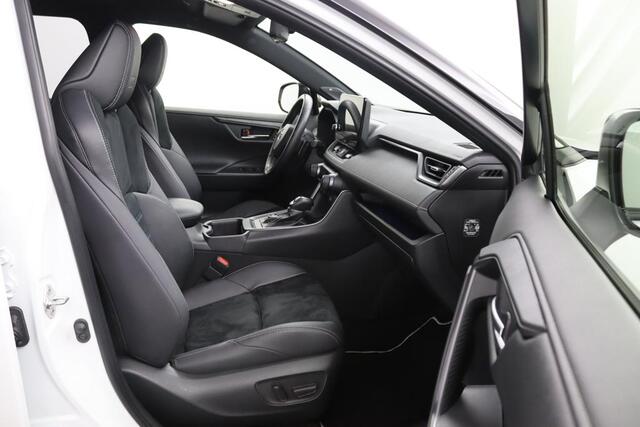 Toyota RAV4 2.5 Hybrid AWD GR Sport | Apple Carplay/Android Auto | JBL Audio | Elektrische Voorstoelen | 360Camera | Stoel/Stuurverwarming | Parkeersensoren |