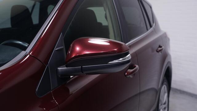 Toyota RAV4 Hybrid business edition Cruise-controle ECC led-verlichting Navi key-less go en start electrische achterklep stoel-stuur verwarming lane-assist private-glas camera boekjes aanwezig PDC v+a