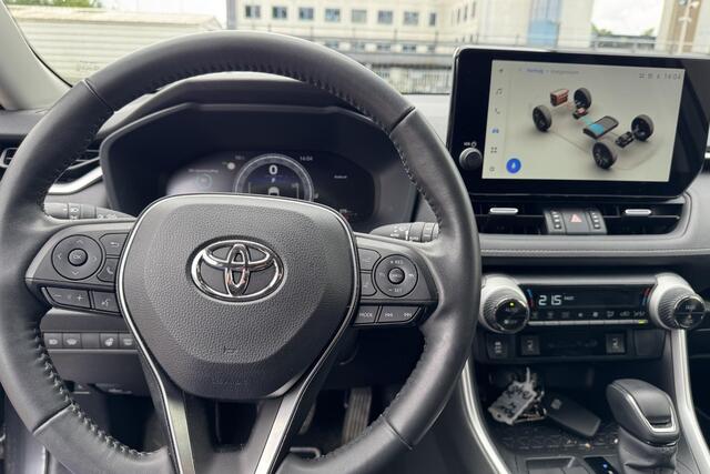 Toyota RAV4 2.5 Hybrid AWD Executive Navigatie, Stoel- & Stuurwielverwarming, Trekhaak, Lederen bekleding, Seat memory, Dodehoekdetectie, Parkeersensoren, Achteruitrijcamera