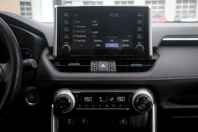Toyota RAV4 2.5 PHEV Style | el. achterklep | Dodehoek ass. | PDC v/a |
