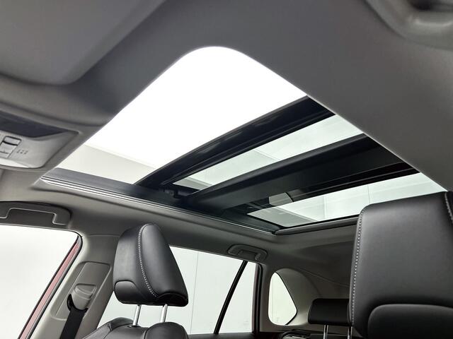 Toyota RAV4 2.5 Hybrid AWD Executive | Trekhaak | Electrisch bedienbaar glazen dak |