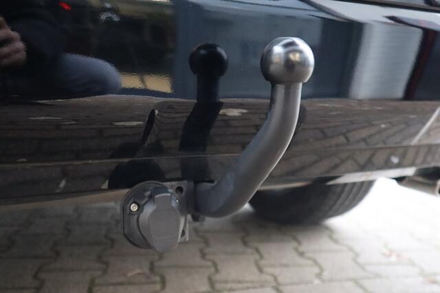 Toyota RAV4 2.5 Phev Bi-Tone+ Pano | Stoelkoeling | Trekhaak | AllSeasons