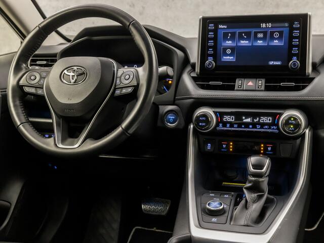 Toyota RAV4 2.5 Hybrid AWD Executive 222Pk Automaat (VIRTUAL COCKPIT, APPLE CARPLAY, MEMORY SEATS, LEDER, STOELVERWARMING/KOELING, JBL AUDIO, 360 CAMERA, ADAPTIVE CRUISE, TREKHAAK, ELEK ACHTERKLEP, NIEUWSTAAT)
