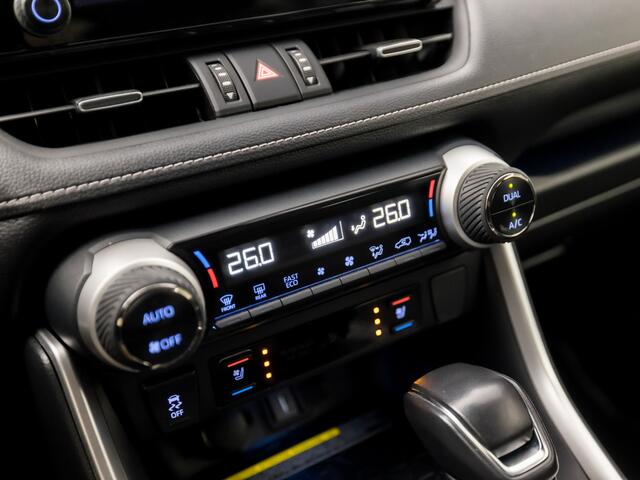 Toyota RAV4 2.5 Hybrid AWD Executive 222Pk Automaat (VIRTUAL COCKPIT, APPLE CARPLAY, MEMORY SEATS, LEDER, STOELVERWARMING/KOELING, JBL AUDIO, 360 CAMERA, ADAPTIVE CRUISE, TREKHAAK, ELEK ACHTERKLEP, NIEUWSTAAT)