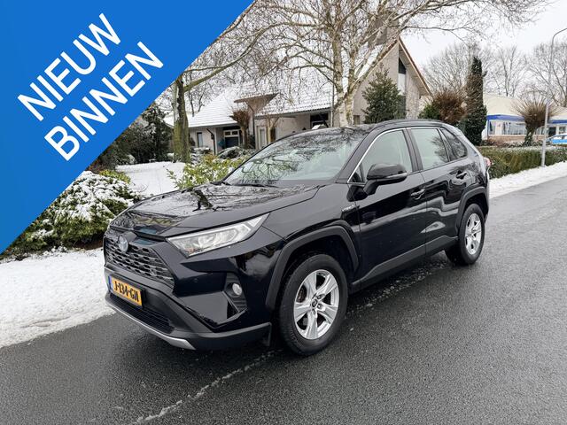 Toyota RAV4 2.5 Hybrid 218PK AutomaatoLEDoCarplay
