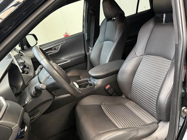 Toyota RAV4 2.5 Hybrid AWD Black Edition 1650 kg trekgewicht, slechts 29896 km, 4WD, JBL, Stoelverwarming etc.
