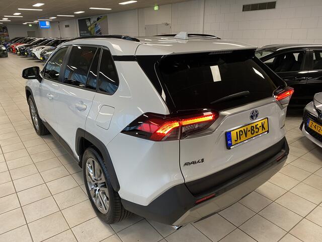 Toyota RAV4 2.5 Hybrid AWD Executive Edition | Pano dak | Trekhaak