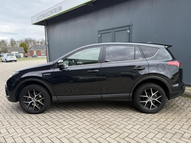 Toyota RAV4 2.5 Hybrid Style / Automaat / Trekhaak / Navigatie / Adaptieve Cruise Control / Climate Control / Camera / Bluetooth / Stoelverwarming /