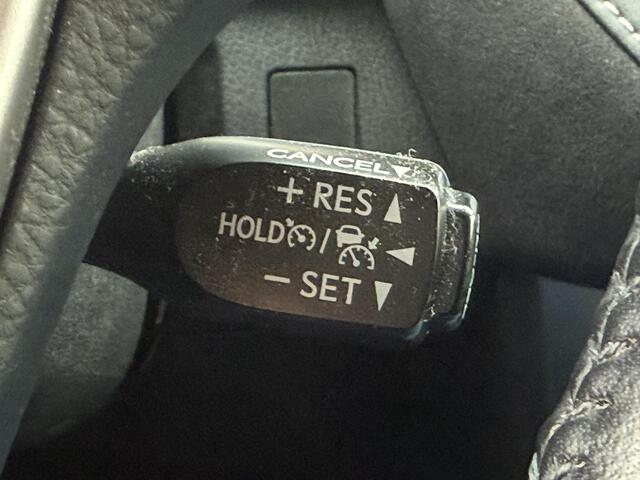 Toyota RAV4 2.5 Hybrid Style / Automaat / Trekhaak / Navigatie / Adaptieve Cruise Control / Climate Control / Camera / Bluetooth / Stoelverwarming /