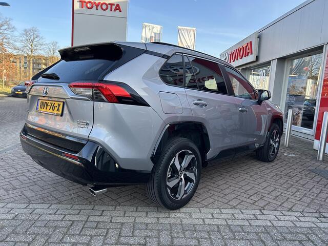 Toyota RAV4 2.5 Plug-in Hybrid AWD Style Navigatie, Stoelverwarming, Achteruitrijcamera, Elek. bestuurdersstoel, LED, Privacy glass, Smart Key