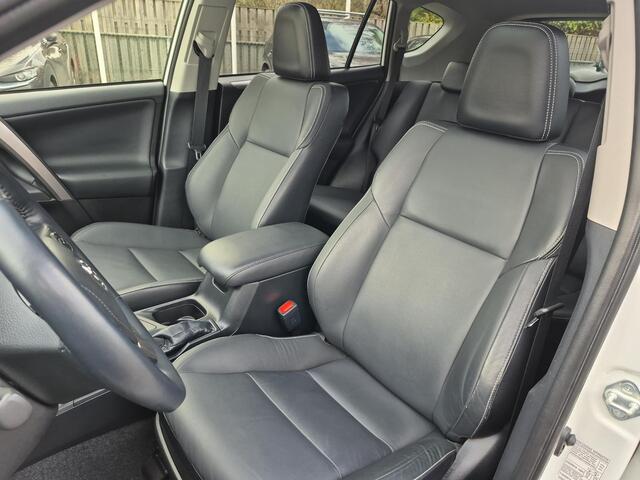 Toyota RAV4 2.5 Hybrid AWD Executive | Navigatie | 360 graden camera | Leder | Schuif-kanteldak