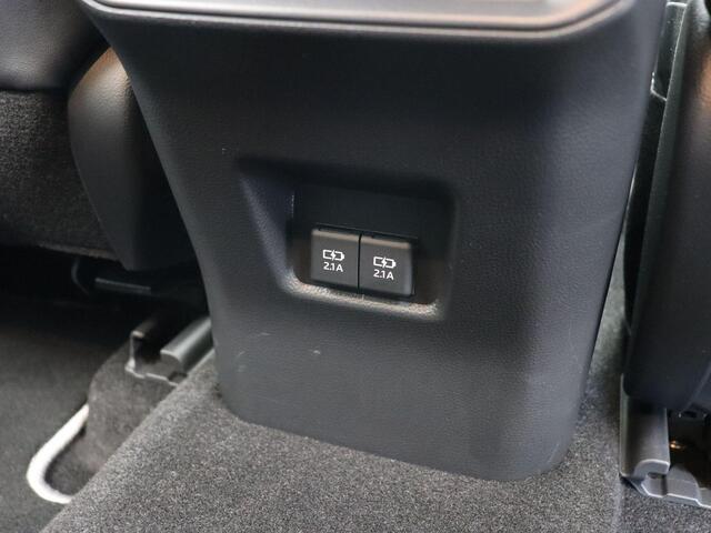 Toyota RAV4 2.5 Hybrid Business Plus | Stoelverwarming | JBL Audio | Elektrische Achterklep | Lederen Bekleding | Camera |