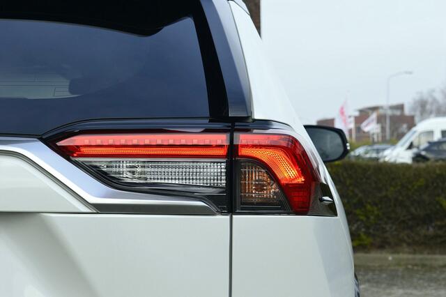Toyota RAV4 2.5 Hybrid Black Edition Rijklaarprijs-Garantie Panorama dak Led 360 Camera Airco Leder/Stof