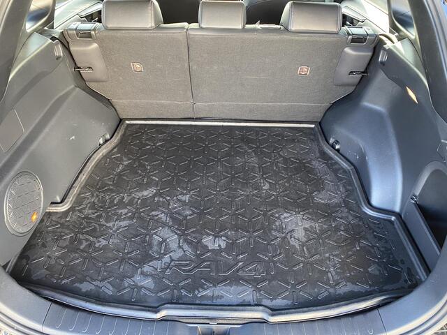 Toyota RAV4 2.5 Hybrid AWD Black Edition Navigatie, JBL, Stoelverwarming, Parkeersensoren, Elek. bestuurderstoel, leder/alcantara, LED, LMV, BTW-auto