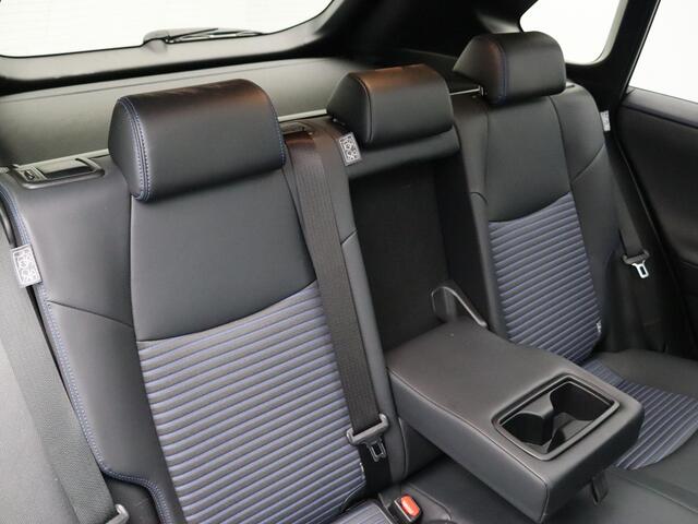 Toyota RAV4 2.5 Hybrid Bi-Tone | Panoramadak | Stuur, Stoel, en Voorruitverwarming | Trekhaak |