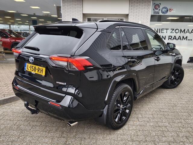 Toyota RAV4 2.5 Hybrid AWD Black Edition | JBL | Trekhaak | Stoel/stuurverwa