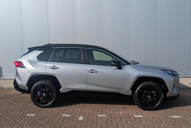 Toyota RAV4 AWD Bi-tone Stoel & Stuurwielverwarming, Parkeersensoren rondom, Elektrisch verstelbare bestuurdersstoel