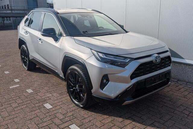 Toyota RAV4 AWD Bi-tone Stoel & Stuurwielverwarming, Parkeersensoren rondom, Elektrisch verstelbare bestuurdersstoel