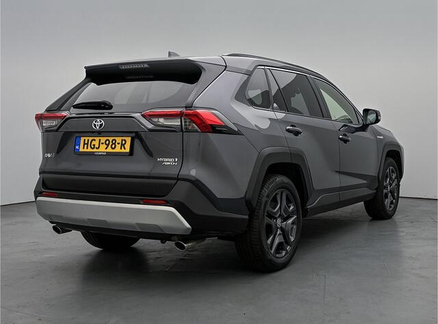 Toyota RAV4 2.5 Hybrid AWD ADVENTURE | 1650 kg trekgewicht | Trekhaak | Carplay | Stoelverwarming | IQ-lader telefoon | Elektrische achterklep