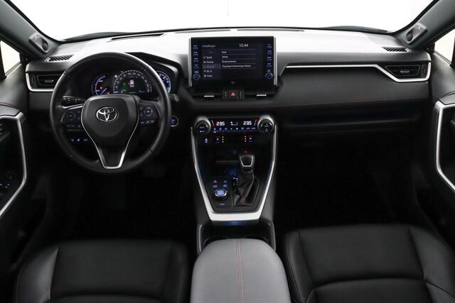 Toyota RAV4 2.5 Plug-in Hybrid AWD Bi-Tone Plus | Apple Carplay/Android Auto | Stoel/Stuurverwaring | Stoelverwarming Achterbank | 360Camera | Parkeersensoren |