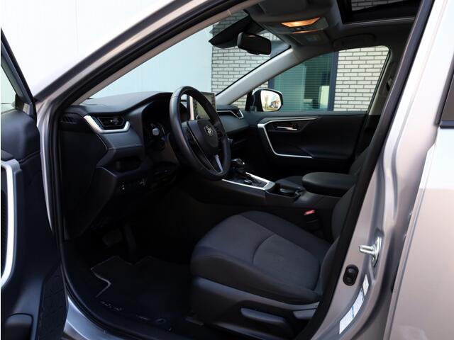 Toyota RAV4 2.5 Hybrid AWD Dynamic | Panoramadak | Elektrische Achterklep |