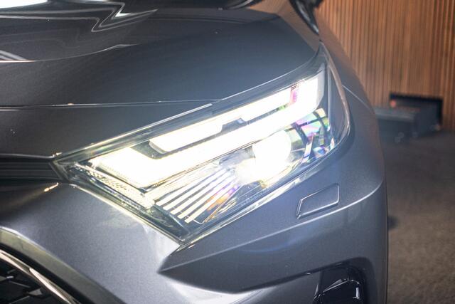 Toyota RAV4 2.5 Hybrid Executive Panodak HUD Leder JBL Navi Camera PDC LM velgen Elektr. achterklep Climate Stoelverwarming LM velgen